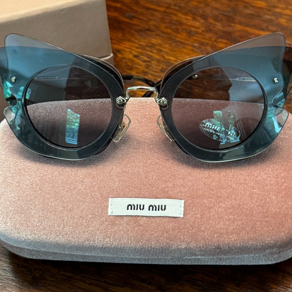 MIU MIU Butterfly Sunglasses NEW IN BOX! 63mm AUTHENTIC! Made in Italy! - Picture 11 of 13